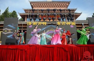 多彩金秋 打卡泉城 濟南漫游季舞臺藝術造型策劃